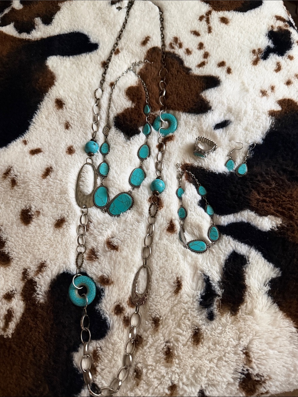 Turquoise Silver-Tone Women’s Jewelry Set - Necklace, Bracelet, Earrings, Ring